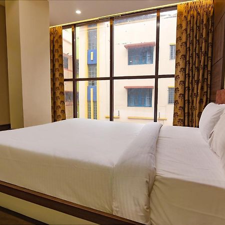 Fabhotel Eros 282 - Nr Sreebhumi Calcutta Buitenkant foto