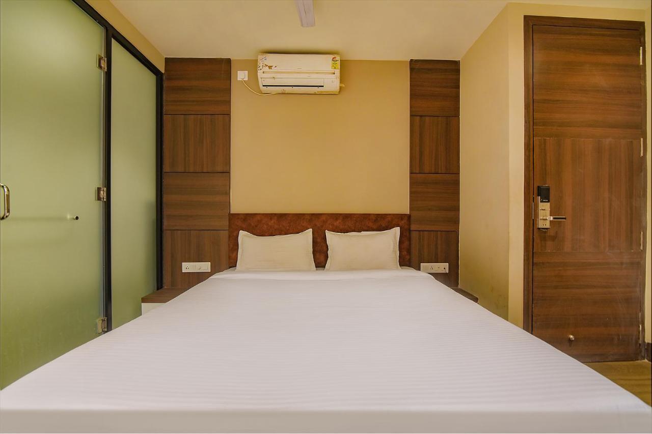 Fabhotel Eros 282 - Nr Sreebhumi Calcutta Buitenkant foto