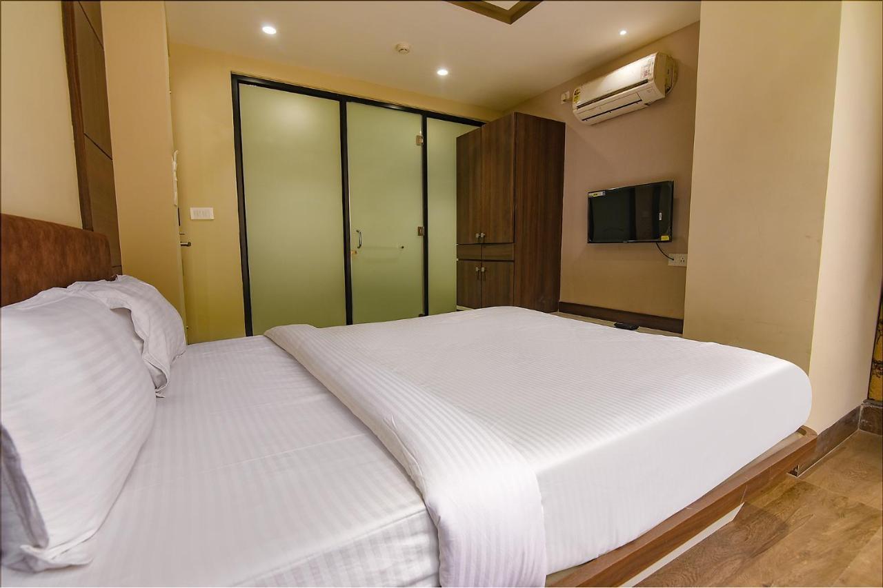 Fabhotel Eros 282 - Nr Sreebhumi Calcutta Buitenkant foto