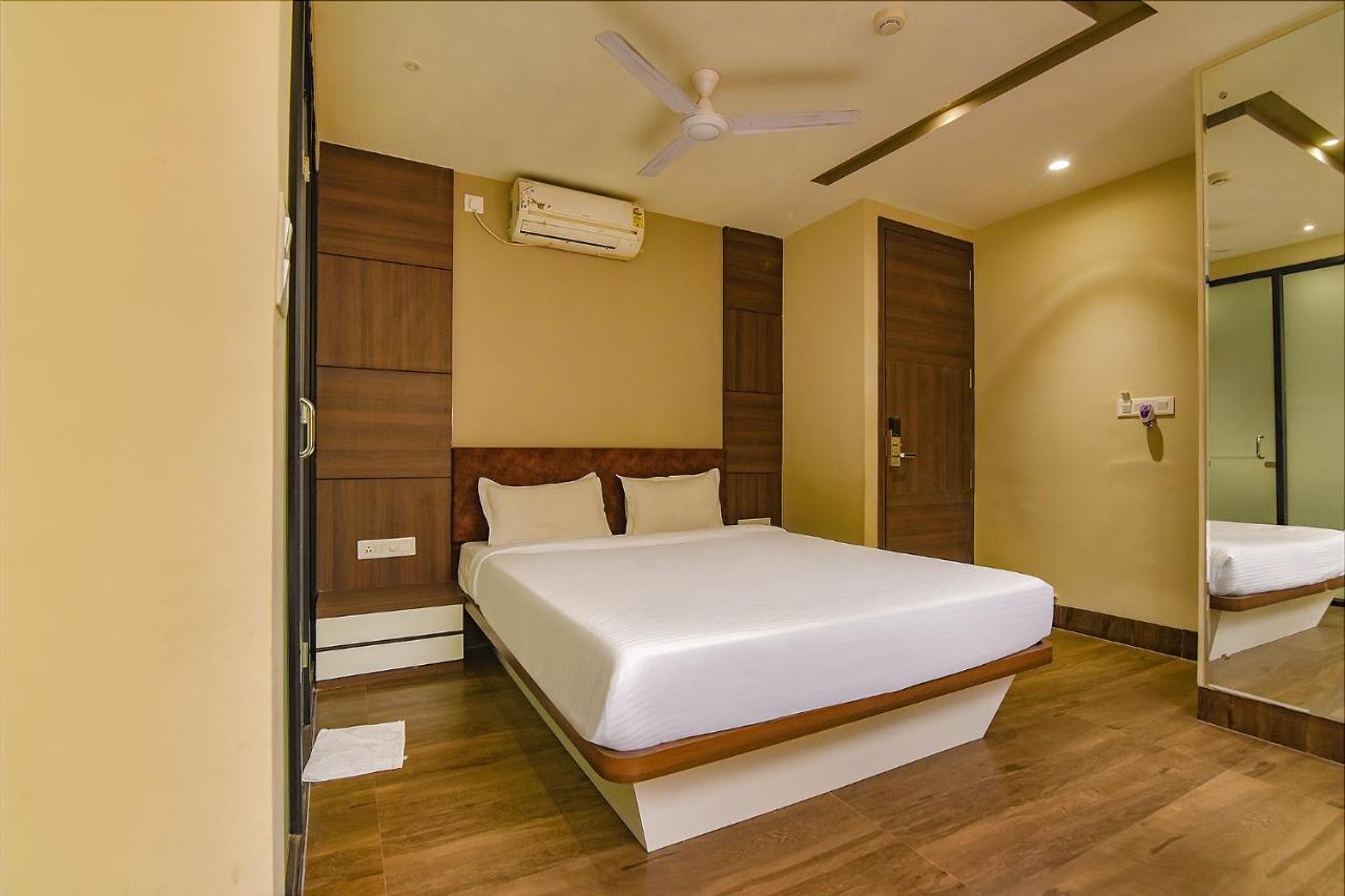 Fabhotel Eros 282 - Nr Sreebhumi Calcutta Buitenkant foto